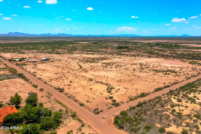 drone / aerial view featuring a mountain view