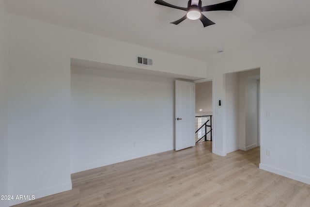 unfurnished room featuring light hardwood / wood-style floors and ceiling fan