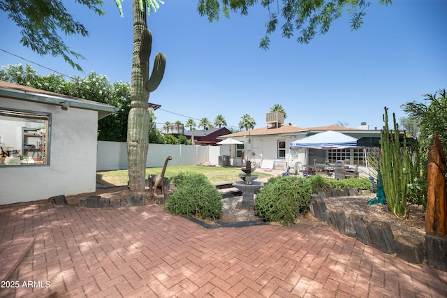 1441 E Hubbell St, Phoenix, AZ 85006 - fenced backyard featuring a patio