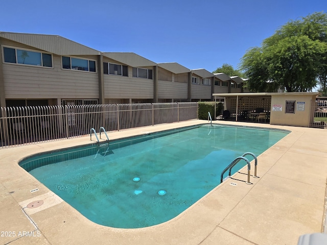 815 N Hayden Rd Unit A205, Scottsdale, AZ 85257 - view of community pool