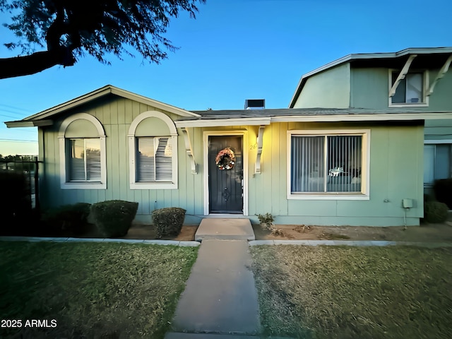 view of front of home