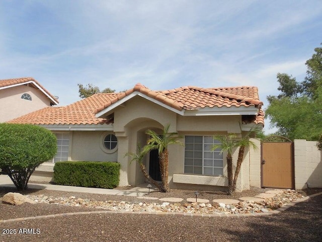 view of mediterranean / spanish-style home