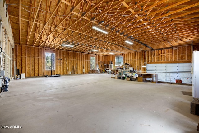 2288 Richenbacher Cir, Overgaard, AZ 85933 - view of garage