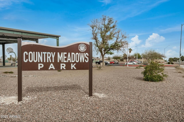 view of community / neighborhood sign