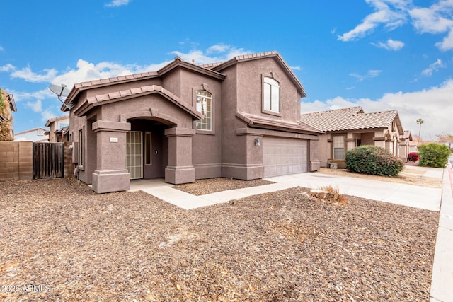 view of front facade featuring a garage