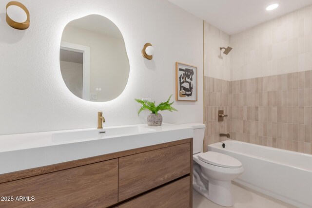 4532 E Sandra Ter, Phoenix, AZ 85032 - full bath featuring vanity and shower / bathtub combination