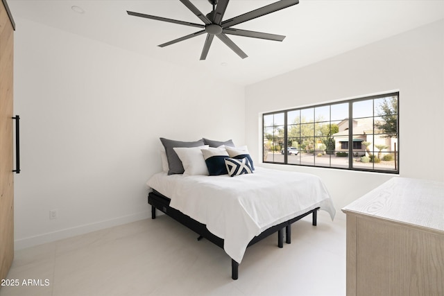 bedroom with ceiling fan