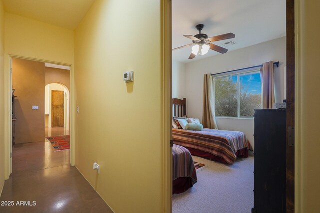 bedroom with ceiling fan