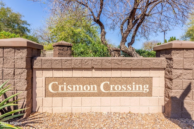 view of community / neighborhood sign