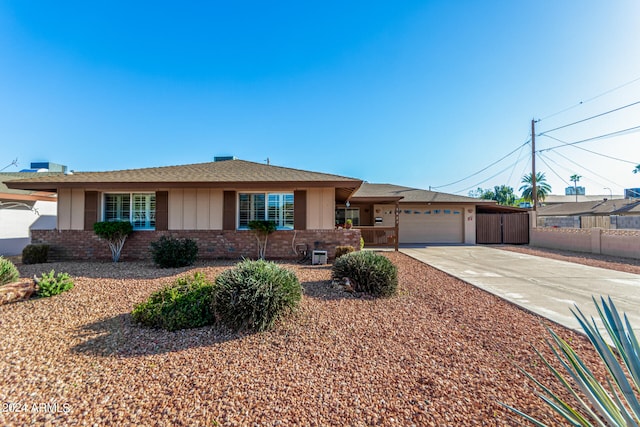 1023 E Fairmont Dr, Tempe AZ, 85282, 4 bedrooms, 2 baths house for sale