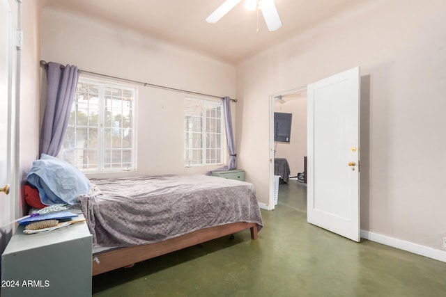 bedroom featuring ceiling fan