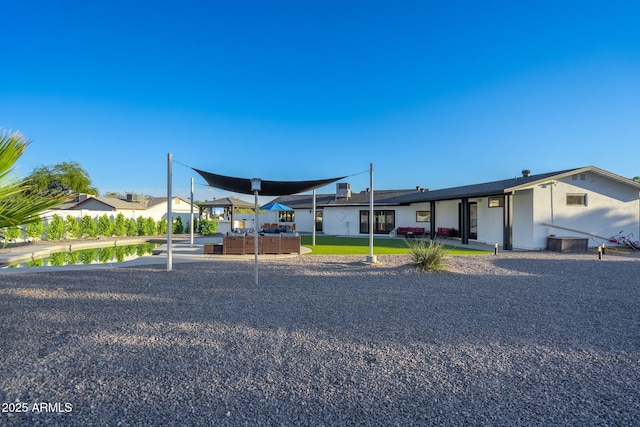 view of front of property