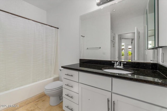 945 E Playa Del Norte Dr Unit 1016, Tempe, AZ 85288 - bathroom featuring vanity, shower / bath combo with shower curtain, and tile patterned flooring