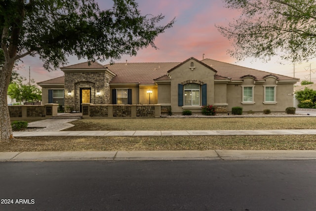 view of front of property