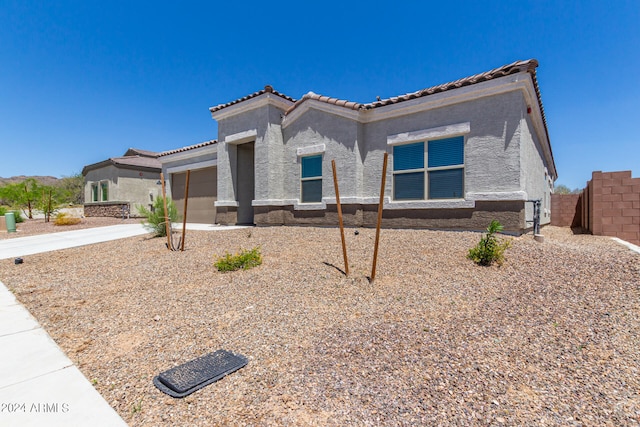 view of front of house featuring a garage