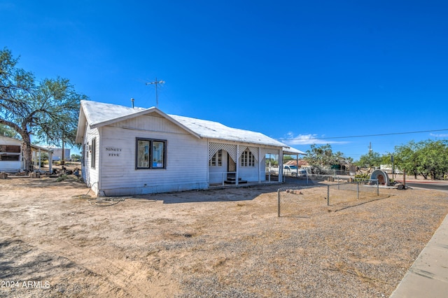 view of front of house