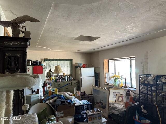 2030 N 21st Pl, Phoenix, AZ 85006 - living room with a textured ceiling and attic access