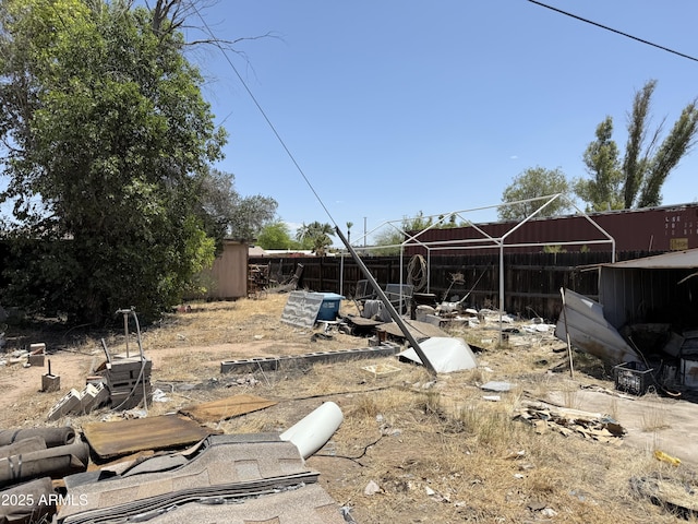 2030 N 21st Pl, Phoenix, AZ 85006 - view of yard featuring an outbuilding