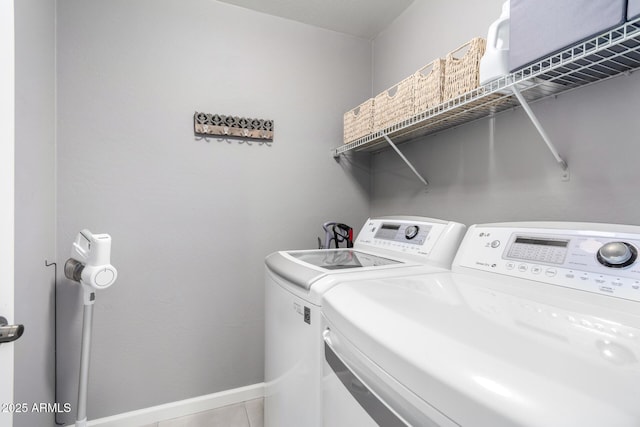 4043 E Carla Vista Dr, Gilbert, AZ 85295 - laundry area featuring washer and clothes dryer, baseboards, and light tile patterned floors