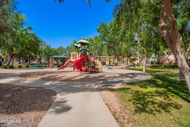 4043 E Carla Vista Dr, Gilbert, AZ 85295 - community playground featuring a lawn