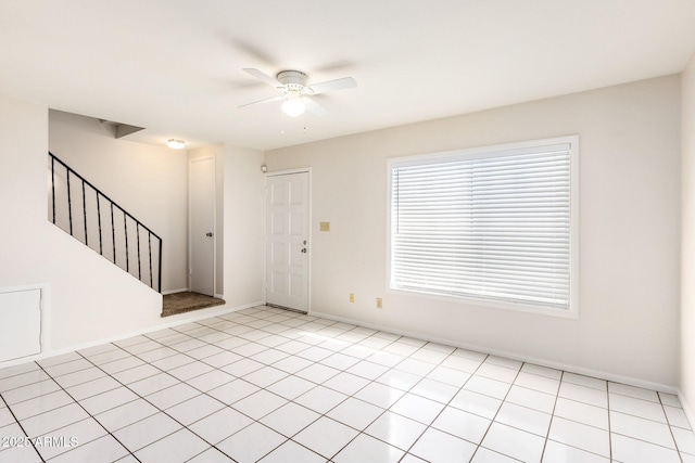 entryway with ceiling fan