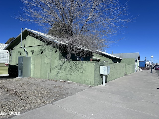 view of home's exterior