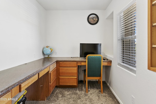 11959 W Vernon Ave, Avondale, AZ 85392 - office space with dark carpet and built in study area