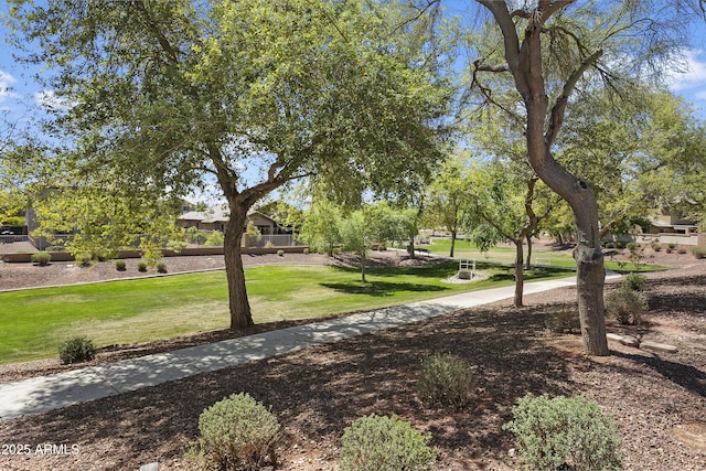 11959 W Vernon Ave, Avondale, AZ 85392 - view of property's community featuring a yard