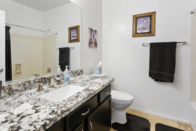 11959 W Vernon Ave, Avondale, AZ 85392 - full bath featuring a shower with curtain, baseboards, toilet, and vanity