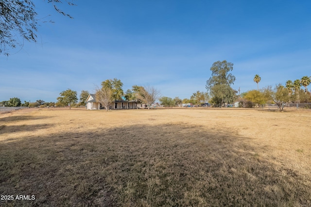 view of yard featuring a rural view