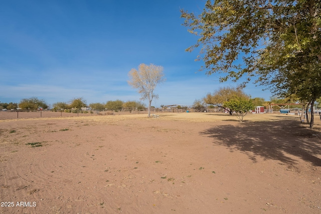 view of yard featuring a rural view