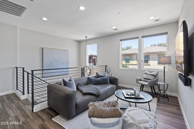 1555 E Ocotillo Rd Unit 16, Phoenix, AZ 85014 - living area with dark wood-style flooring, baseboards, and recessed lighting