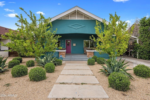 view of front of home featuring a porch