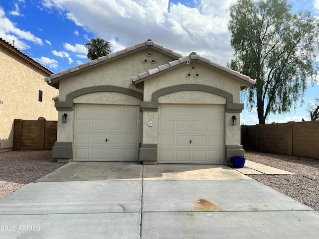 view of front facade with a garage