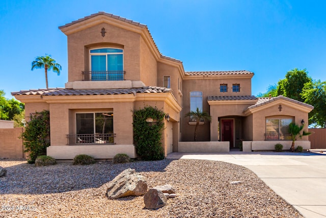 view of mediterranean / spanish-style home