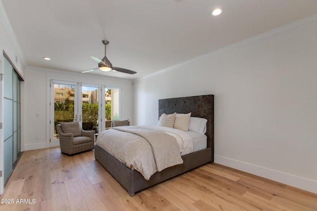 2737 E Arizona Biltmore Cir Unit 8, Phoenix, AZ 85016 - bedroom with crown molding, light wood-style flooring, baseboards, recessed lighting, and a ceiling fan