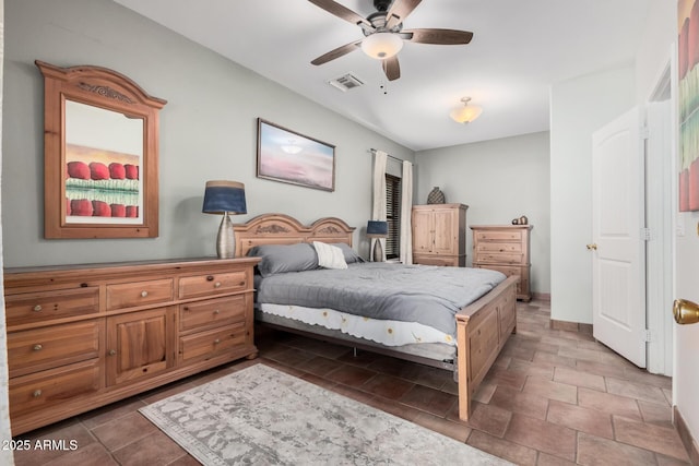 bedroom with ceiling fan