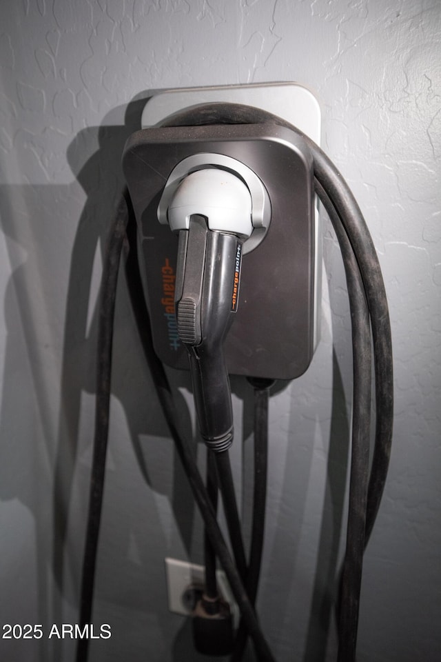 28019 N 115th Pl, Scottsdale, AZ 85262 - detailed view of electric vehicle charger