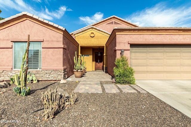 view of front of house with a garage