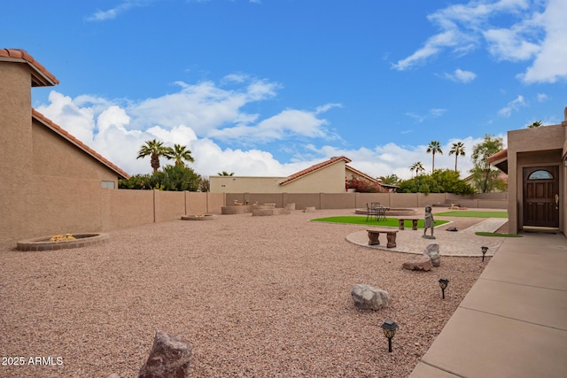 view of yard featuring a patio