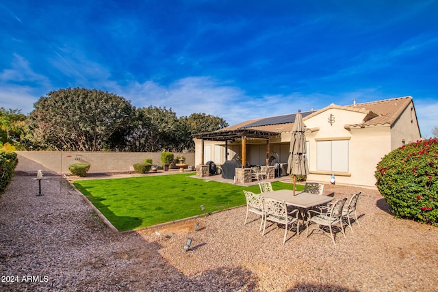 view of yard with a patio