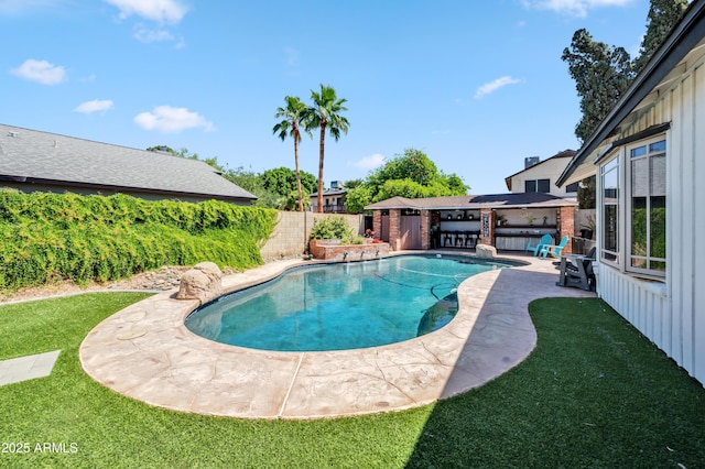 13207 N 55th Ave, Glendale, AZ 85304 - view of swimming pool featuring a fenced backyard and a patio area