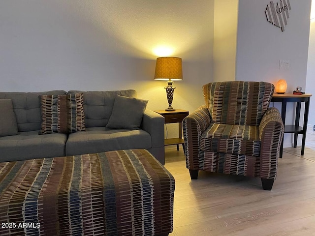 920 E Devonshire Ave Unit 2031, Phoenix, AZ 85014 - living area featuring light wood-type flooring