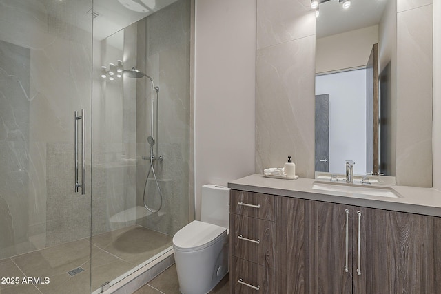 4414 N 29th St, Phoenix, AZ 85016 - bathroom featuring a walk in shower, toilet, and vanity
