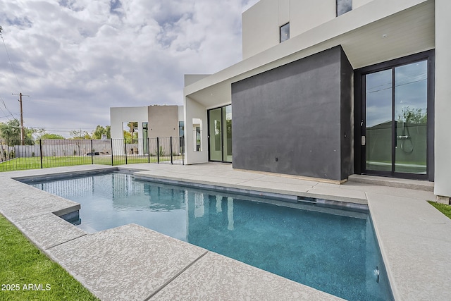 4414 N 29th St, Phoenix, AZ 85016 - view of swimming pool featuring a patio