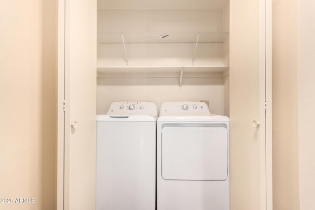 930 N Mesa Dr Unit 1023, Mesa, AZ 85201 - laundry area with washing machine and clothes dryer