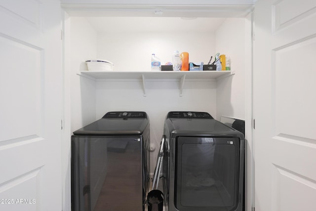 5439 W Odeum Ln, Phoenix, AZ 85043 - washroom featuring washing machine and dryer