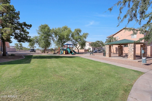 5439 W Odeum Ln, Phoenix, AZ 85043 - view of green lawn