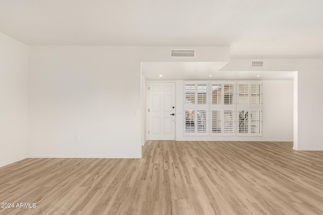 empty room featuring light hardwood / wood-style flooring