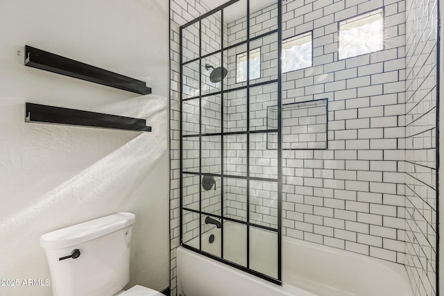 2625 N 24th St Unit 15, Mesa, AZ 85213 - full bathroom with toilet and bath / shower combo with glass door